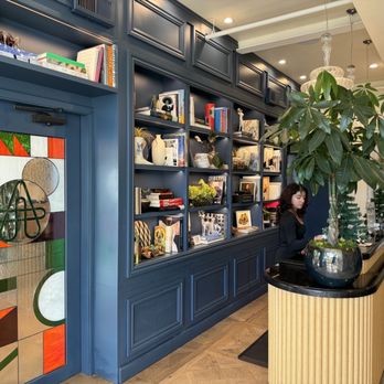 The Artist Tree - Entry hall - Cannabis Dispensaries Near Me - West Hollywood, California The Artist Tree - Entry hall - Cannabis Dispensaries Near Me - West Hollywood, California