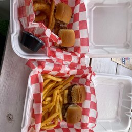 "Far East" sliders with onion rings & "BBQ Pulled Pork" sliders with fries "Far East" sliders with onion rings & "BBQ Pulled Pork" sliders with fries