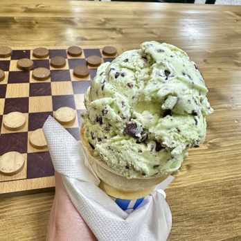 Coastal Chill - Mint chocolate chip - Ice Cream & Frozen Yogurt Near Me - Gulf Breeze, Florida Coastal Chill - Mint chocolate chip - Ice Cream & Frozen Yogurt Near Me - Gulf Breeze, Florida