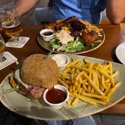 Tacos Mexican Bar & Restaurant Bonn - Hamburger mit Fritten