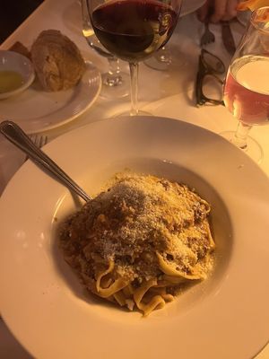 Paola's by null