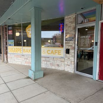 Sugarpie Bakery & Cafe - Welcome entrance - Cafes Near Me - Belmond, Iowa Sugarpie Bakery & Cafe - Welcome entrance - Cafes Near Me - Belmond, Iowa