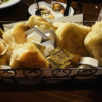 Napoli's Italian Restaurant - Bread Basket - Italian Near Me - Rogers, Arkansas