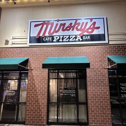 Minsky's Pizza - Exterior entry
