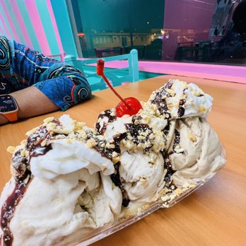 Mooos Creamery - Ice Cream & Frozen Yogurt Near Me - Yuma, Arizona Mooos Creamery - Ice Cream & Frozen Yogurt Near Me - Yuma, Arizona