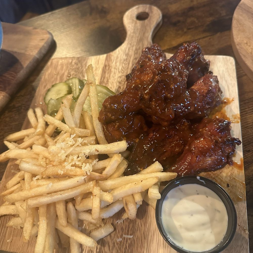 Red Apple Kitchen - mango habanero wings, 10/10 ! - Pizza Near Me - San Leandro, California Red Apple Kitchen - mango habanero wings, 10/10 ! - Pizza Near Me - San Leandro, California