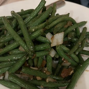 Koi - Green beans sautéed with garlic - Asian Fusion Near Me - Niagara Falls, New York Koi - Green beans sautéed with garlic - Asian Fusion Near Me - Niagara Falls, New York