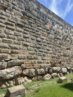 Passeig Arqueològic by null