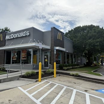 McDonald's - Entrance - Fast Food Near Me - Bowie, Maryland