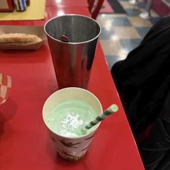 Zinnia's Dinette - Pandan Milkshake - Salad Near Me - Craryville, New York