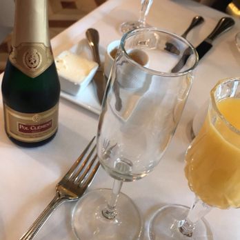 Hotel 1110 - $7 Mimosa everything else was free - Hotels Near Me - Monterey, California