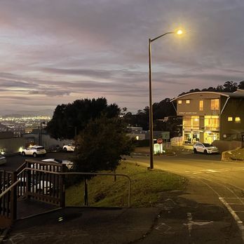 Berkeley Lab Guest House - Exterior at Night - Guest Houses Near Me - Berkeley, California Berkeley Lab Guest House - Exterior at Night - Guest Houses Near Me - Berkeley, California