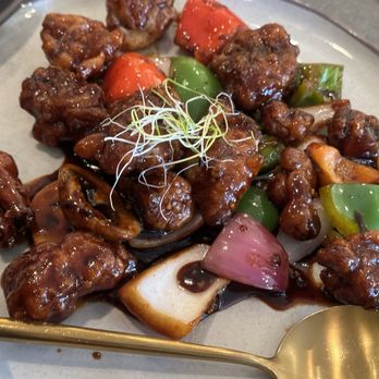 Jing Chinese Restaurant - General Tao chicken - Chinese Near Me - Toronto, Ontario