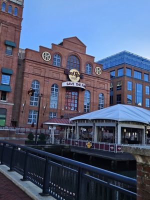 Power Plant Live! by null