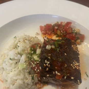 6th And Vine - Short Rib, rice, pico - New American Near Me - Winston-Salem, North Carolina