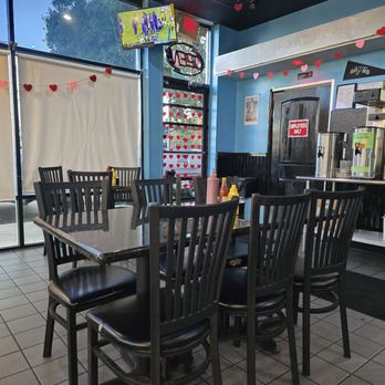 Fredericksburgers - Inside tables - Burgers Near Me - San Antonio, Texas