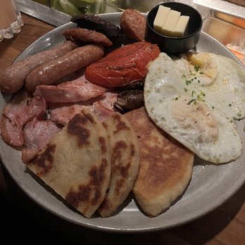 The Dead Rabbit - Full Irish Breakfast - Cocktail Bars Near Me - New York, New York