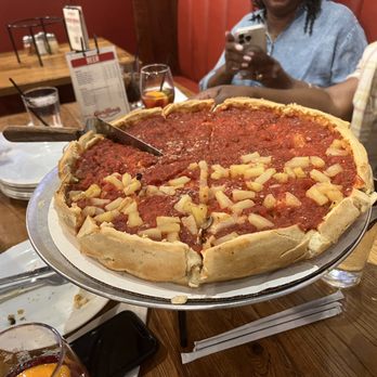 Giordano's - Large Deep Dish - Pizza Near Me - Chicago, Illinois