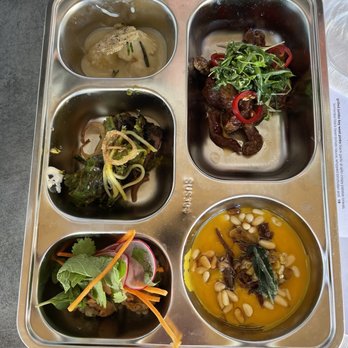 Counter Culture - Prosciutto ravioli, sweet soy glazed beef, grilled iberico secreto, grilled chicken thighs, winter squash bisque - New American Near Me - Tampa, Florida