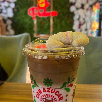 Con Azucar Cafe - Iced Duvalin Latte - Juice Bars & Smoothies Near Me - San Jose, California