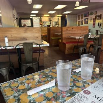 Kate's Greek & American - Interior - Delis Near Me - Everett, Washington Kate's Greek & American - Interior - Delis Near Me - Everett, Washington