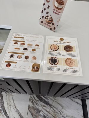 Chip Cookies by null