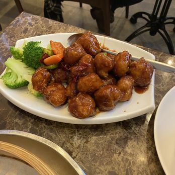 Joe's Shanghai - General Tso's Chicken - Shanghainese Near Me - New York, New York Joe's Shanghai - General Tso's Chicken - Shanghainese Near Me - New York, New York