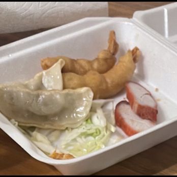 Happy Family Restaurant - Crappy shrimp old dry bbq pork and terrible potstickers - Chinese Near Me - Molalla, Oregon