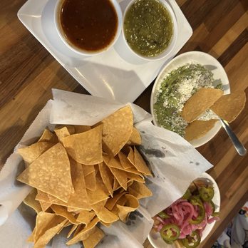 Presidio Cocina Mexicana - Guac, chips and salsa - Mexican Near Me - Phoenix, Arizona