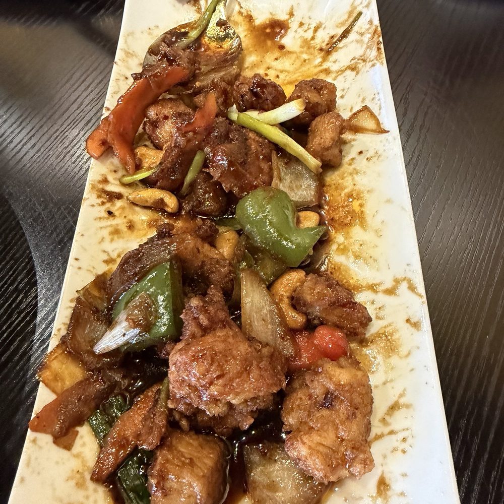 Tha Siam Bistro - Crispy Chicken Cashew - Thai Near Me - Midvale, Utah Tha Siam Bistro - Crispy Chicken Cashew - Thai Near Me - Midvale, Utah