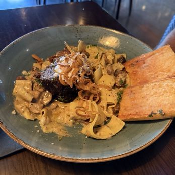 Reunion Kitchen + Drink - Short Rib Stroganoff - New American Near Me - Brea, California Reunion Kitchen + Drink - Short Rib Stroganoff - New American Near Me - Brea, California
