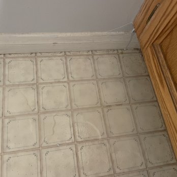 Destination Big Bear - Water leak in master bathroom - Vacation Rentals Near Me - Big Bear Lake, California