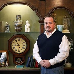 Sandwich Auction and Estate Services - Duncan Gray, Owner and Auctioneer