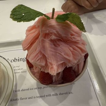 Oakobing - Single Strawberry Shaved Ice - Shaved Ice Near Me - Los Angeles, California