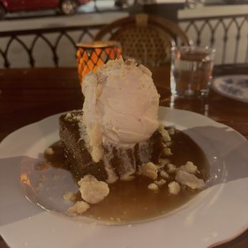 Armitage Alehouse - Pubs Near Me - Chicago, Illinois Armitage Alehouse - Pubs Near Me - Chicago, Illinois