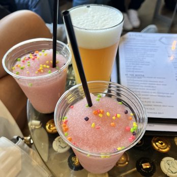 SIGH - Frozé - Champagne Bars Near Me - Sonoma, California SIGH - Frozé - Champagne Bars Near Me - Sonoma, California