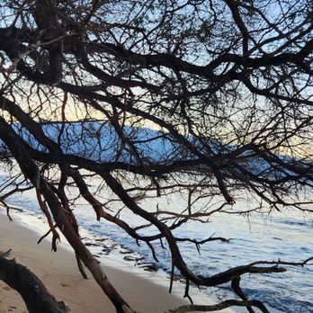 Haycraft Park - Beaches Near Me - Wailuku, Hawaii