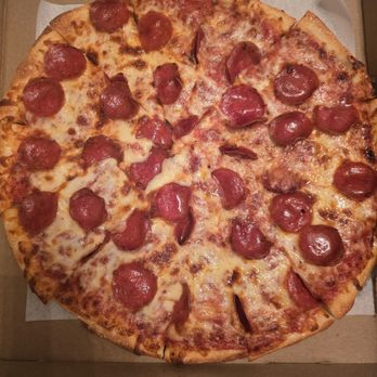 Pizza Booyah - Sparce toppings, and I only wanted one - Pizza Near Me - Willoughby, Ohio