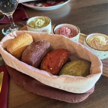 Epique Restaurant - Bread and butter - Armenian Near Me - Glendale, California Epique Restaurant - Bread and butter - Armenian Near Me - Glendale, California