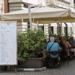 Elzig Café
