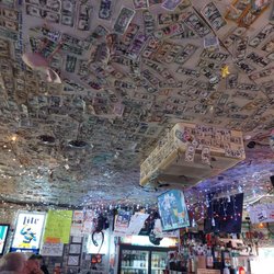 Famous Garage Bar