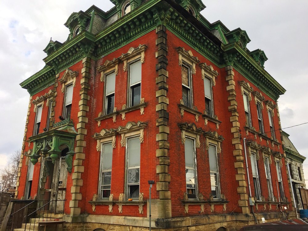 OLD WHITLEY COUNTY JAIL Updated September 2024 116 E Market St