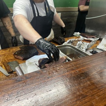 Goldee’s BBQ - Generous on their weighing - Barbeque Near Me - Fort Worth, Texas