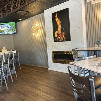 NeatSRQ - Fireplace - Gastropubs Near Me - Sarasota, Florida NeatSRQ - Fireplace - Gastropubs Near Me - Sarasota, Florida