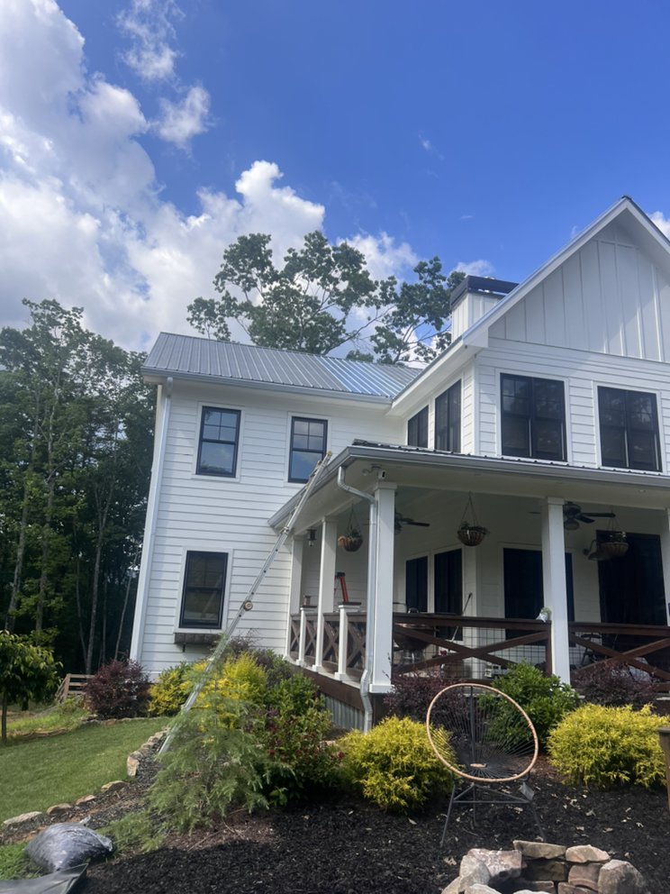 Slide of Cwilson Roofing