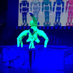 Encore High School - Cirque contortions