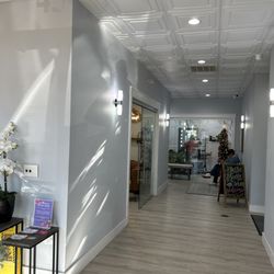 Racciatti's Gentlemen's Grooming Lounge - Inside John Tyler commercial building when you first walk in
