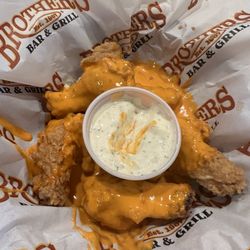 Brothers Bar & Grill - Bone-In Wings