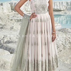 Palkhi Fashion - Shop online: palkhifashion.com
Shop in-store: 9412 Hwy 6s Houston 77083
Shop via video call Whatsapp: (832)243-6842