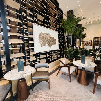The Chandelier Bar - Bars Near Me - New Orleans, Louisiana The Chandelier Bar - Bars Near Me - New Orleans, Louisiana